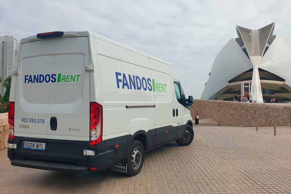 Alquila tu furgonetal en Valencia FANDOS RENT