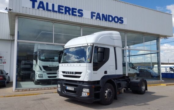Entrega de tractora de ocasión IVECO AT440S46TP para Benicassim, Castellón.