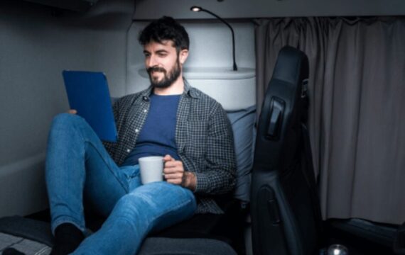 Tu segunda casa sobre ruedas: cómo elegir la cabina de camión ideal
