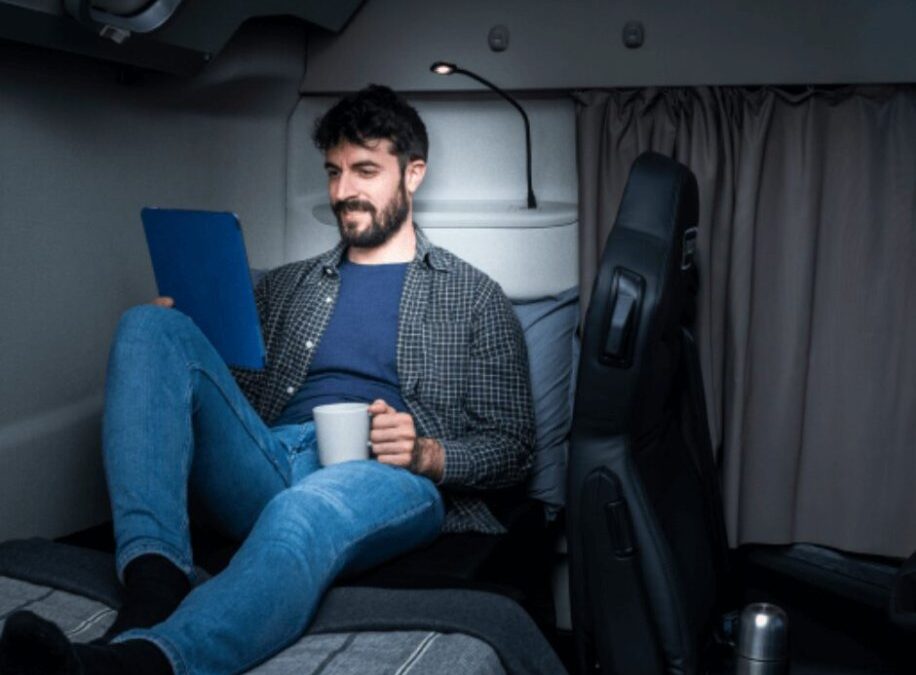 Tu segunda casa sobre ruedas: cómo elegir la cabina de camión ideal