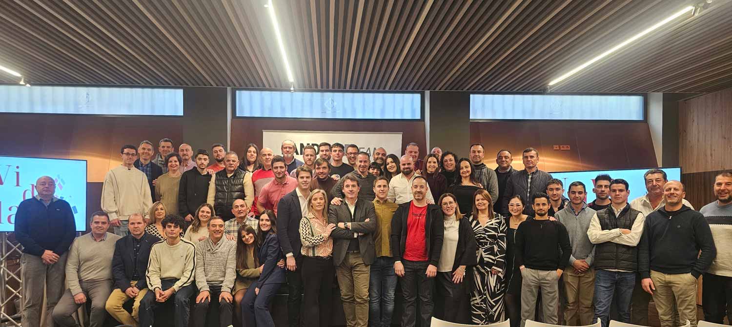 El equipo de FANDOS Team celebrando la Navidad